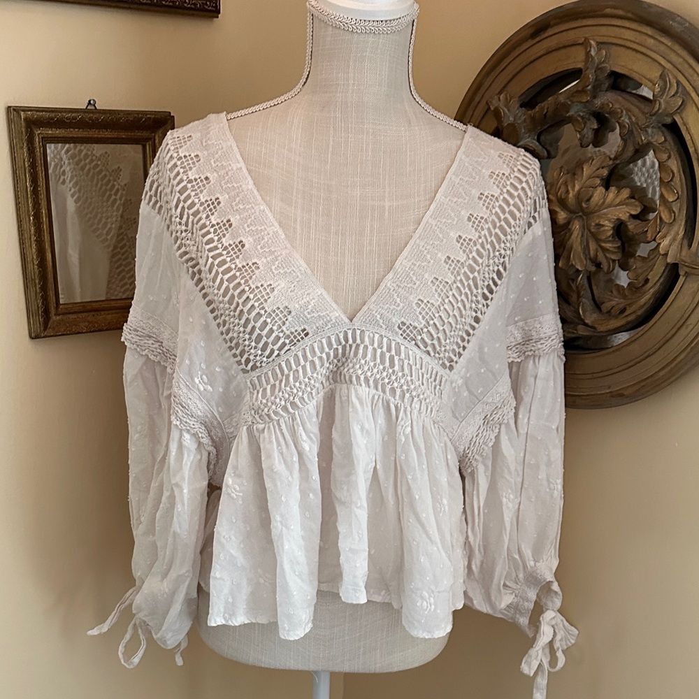 Free People Boho Ivory V-Neck Crochet Peasant Top Blouse Cottagecore Whimsical